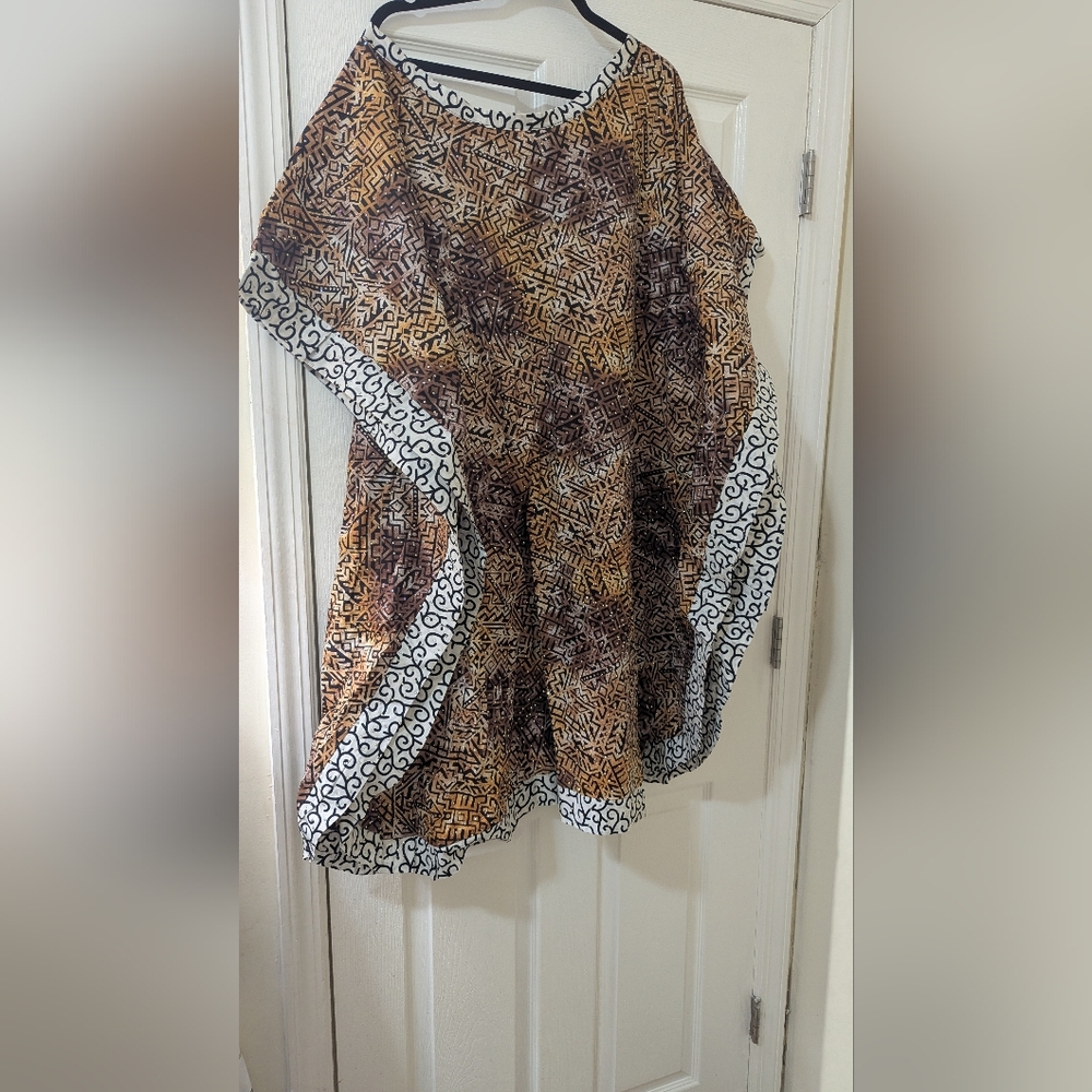 Elegant Women's-  African Attire with Abstract Print ( Wide Round Neck)